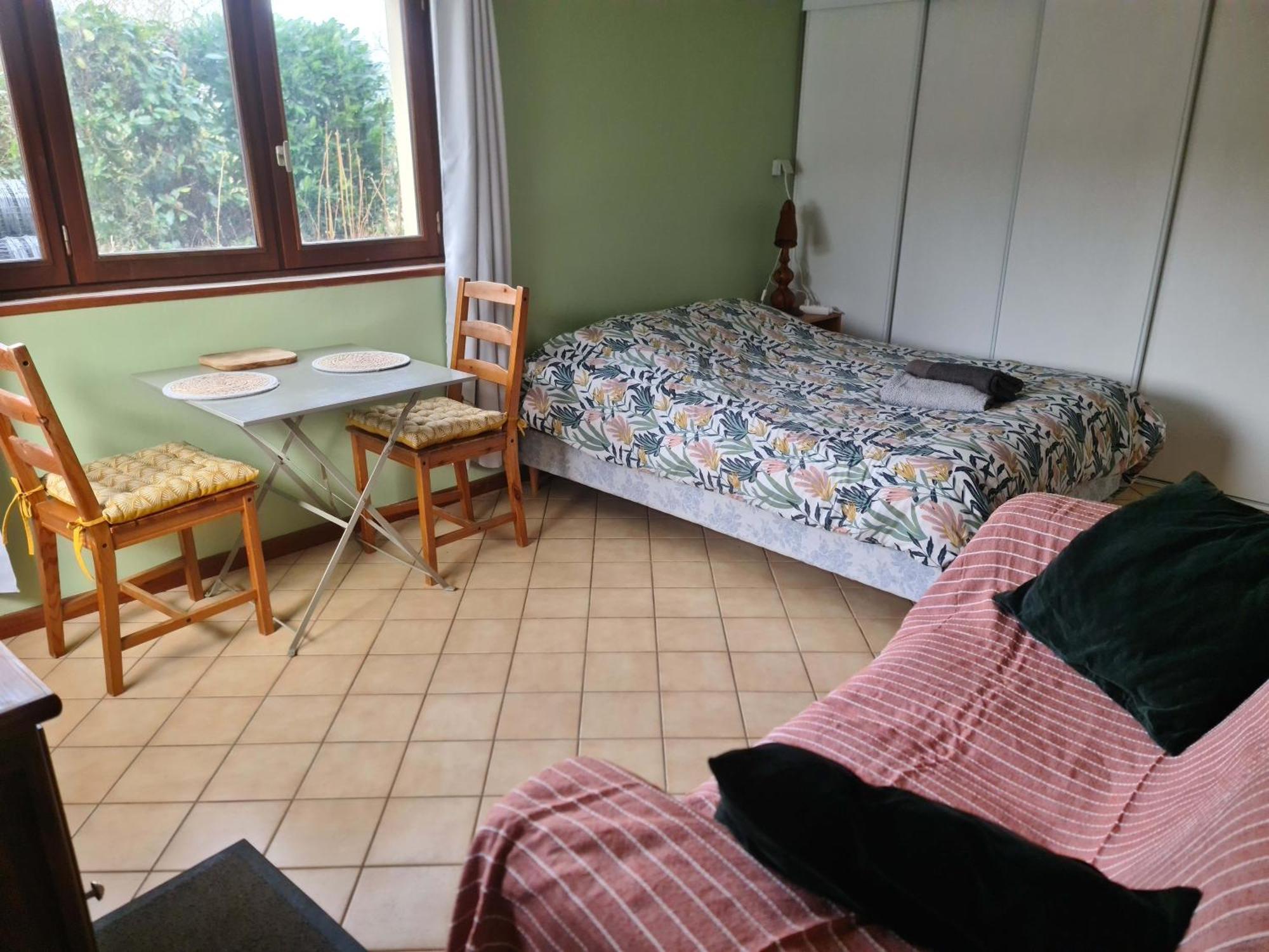 A La Ferme, Les Vergers Du Muscardin * Breel